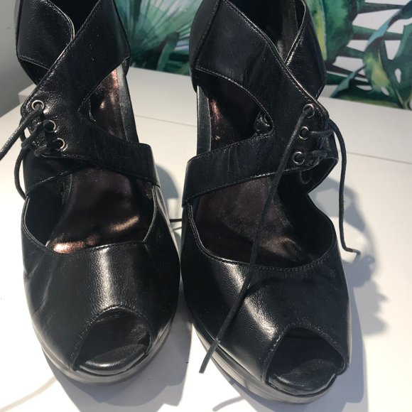 Bakers size 7 - laces high heel - Picture 8 of 8